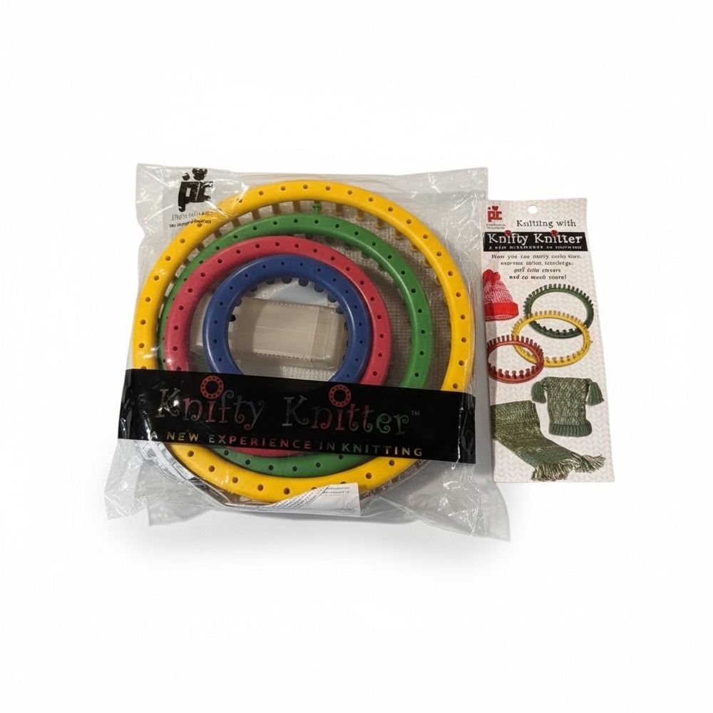 4 Round Loom Set By Provo Craft Knifty Knitter in Sizes 11.5" 9.5" 7.5" 5.5".